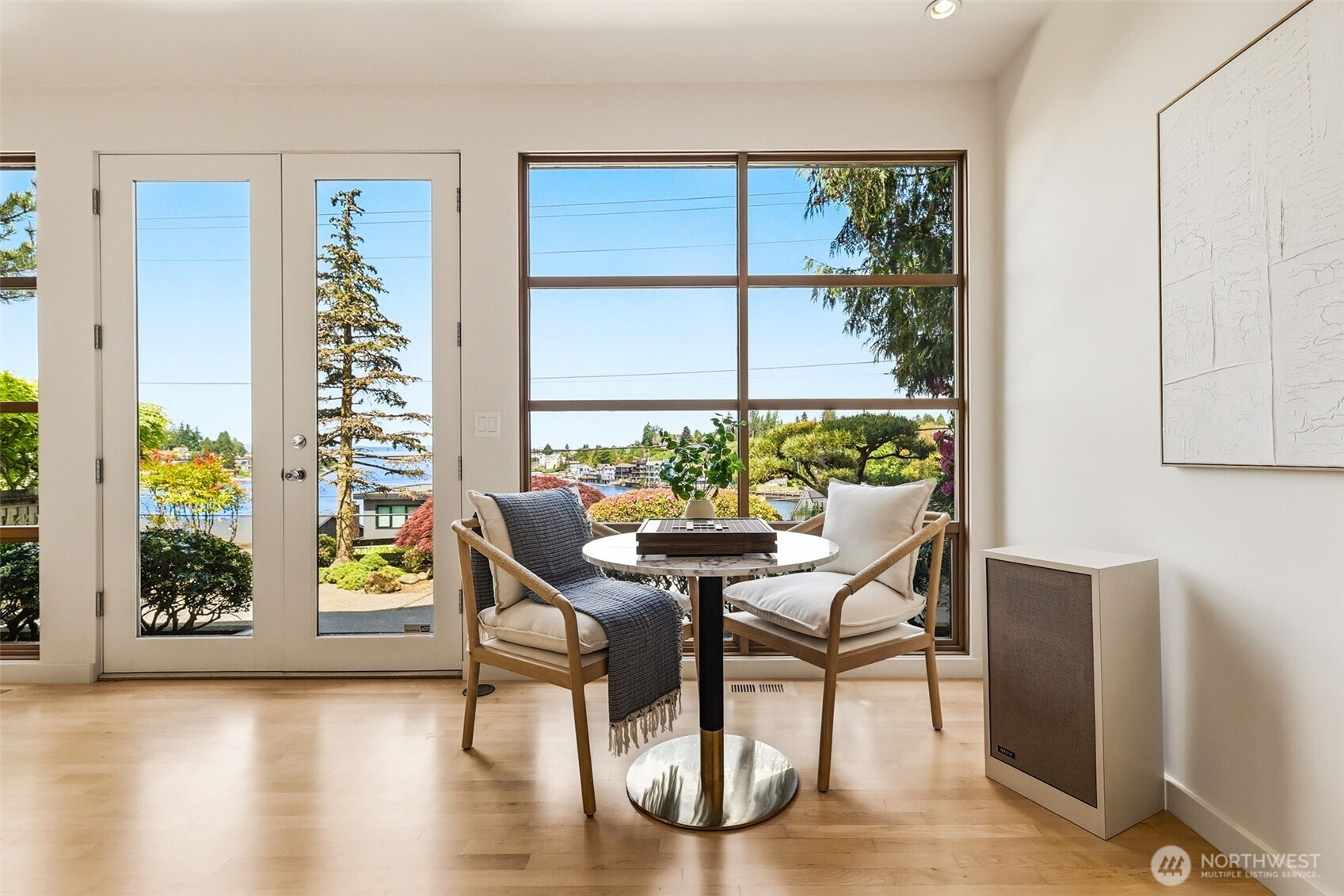 3607 West Commodore Way Seattle, WA 98199 - Photo 7 of 37