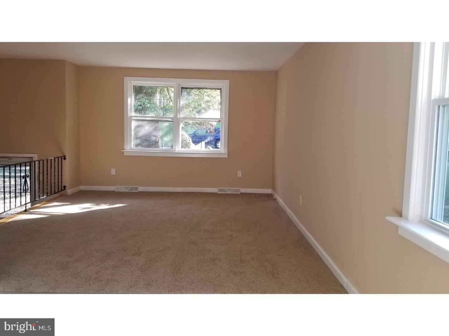 426 Calyn Drive Reading, PA 19607 - Photo 4 of 12 Living Room