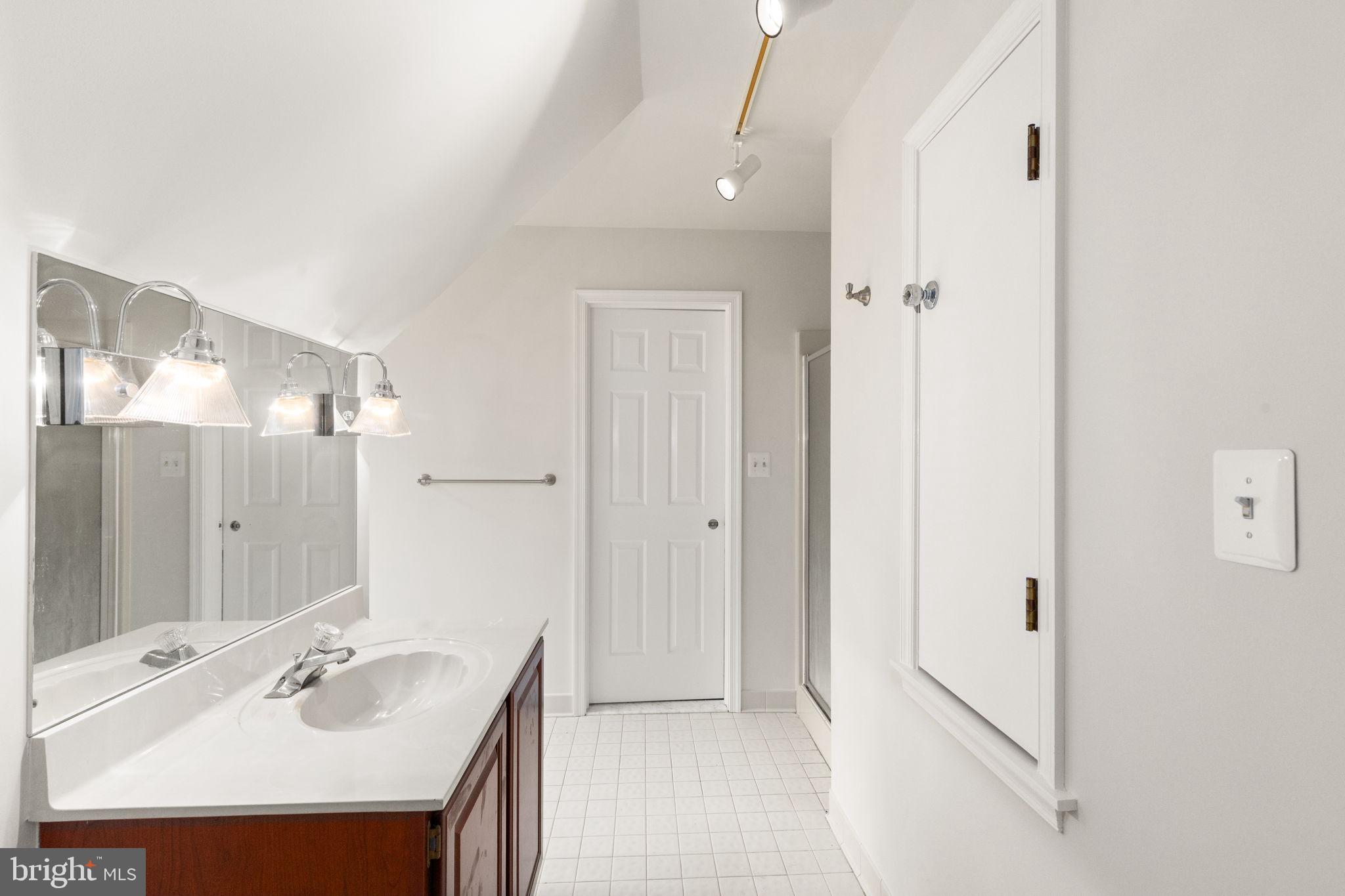 14613 Philpot Road Phoenix, MD 21131 - Photo 50 of 69 Bathroom