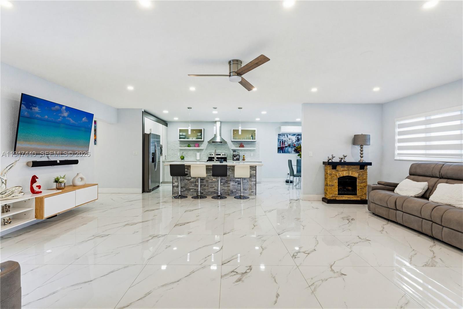 2810 Southwest 123rd Court Miami, FL 33175 - Photo 6 of 53