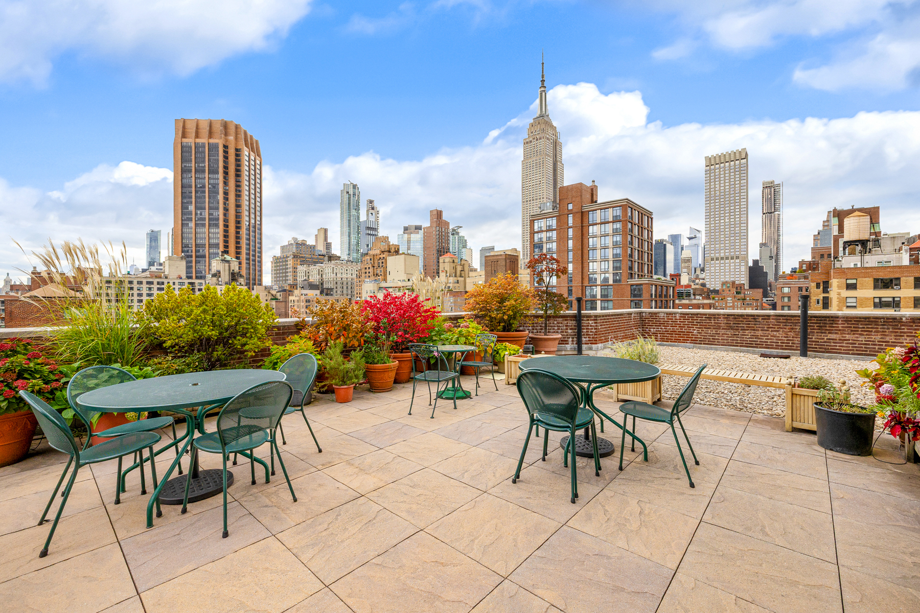 123 East 37th Street, Unit 10E Manhattan, NY 10016 - Photo 13 of 18 a view of a terrace with sitting area