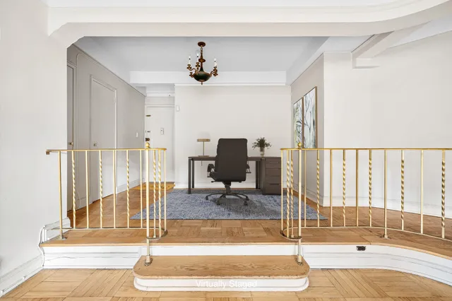 a view of a entrance door of the house