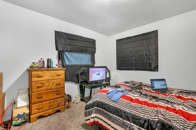 $825,000 | 100 East Market Street, Piper City, IL 60959