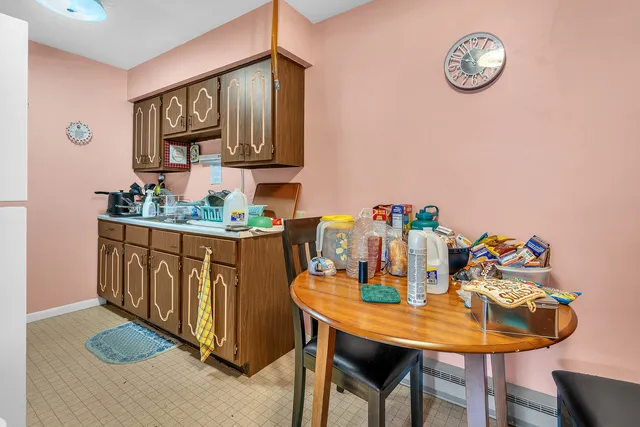 $825,000 | 100 East Market Street, Piper City, IL 60959