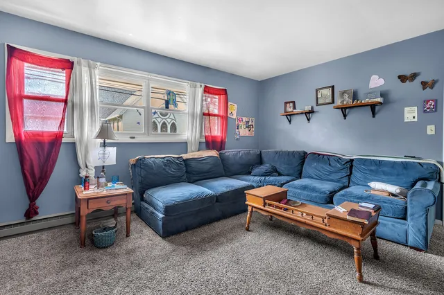 $825,000 | 100 East Market Street, Piper City, IL 60959