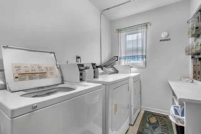 $825,000 | 100 East Market Street, Piper City, IL 60959