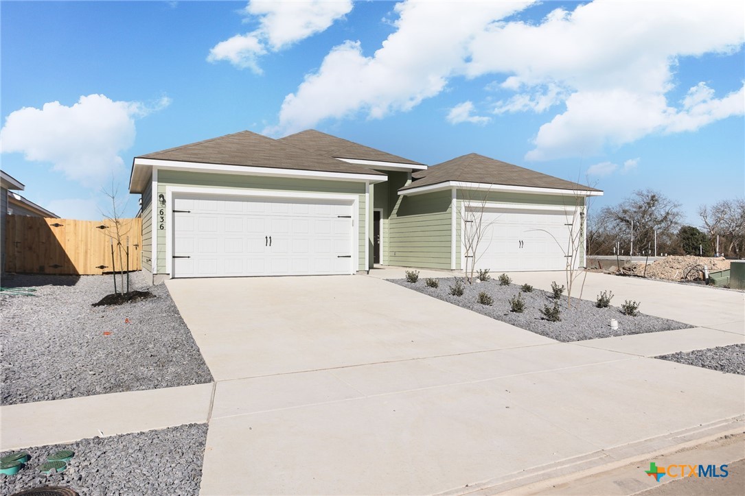 636 Heathers Way Seguin, TX 78155 - Photo 3 of 26