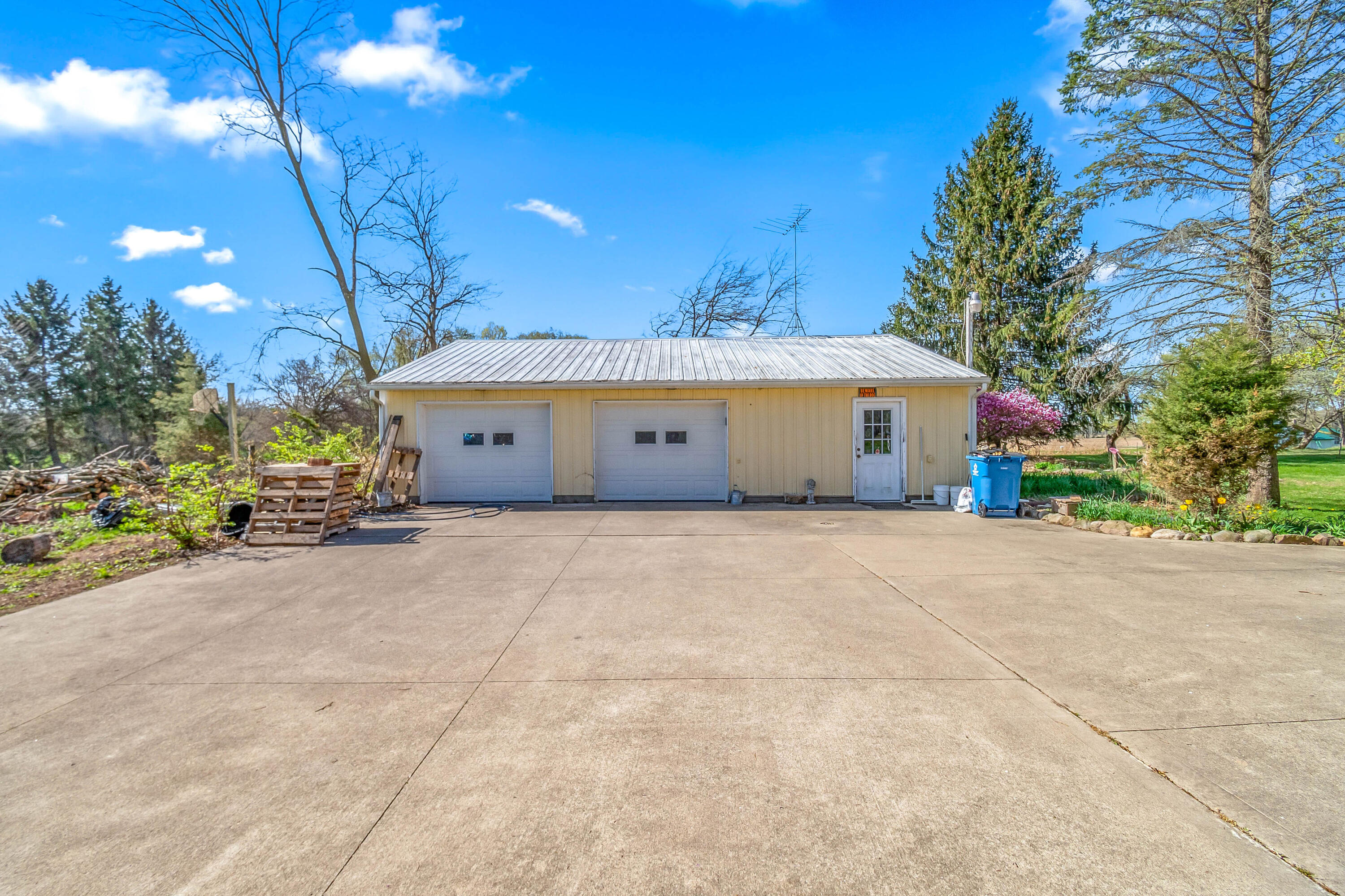 473 Block Branch County. Road Coldwater, MI 49036 - Photo 7 of 46 7