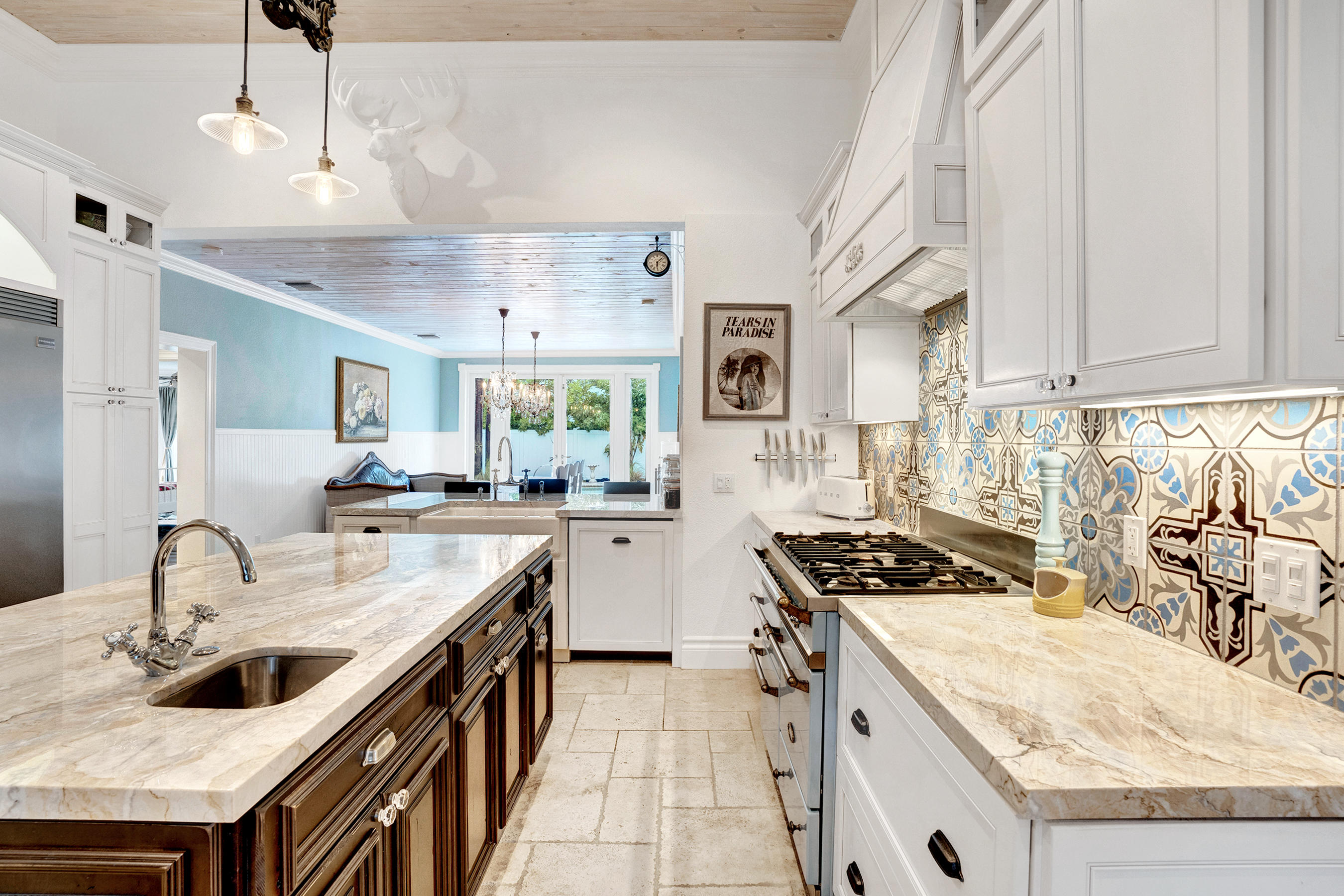 235 Northeast 3rd Court Boca Raton, FL 33432 - Photo 2 of 25 Kitchen
