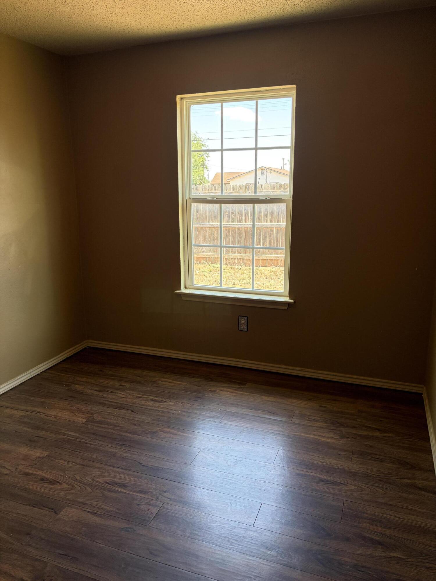 817 Ute Avenue Lubbock, TX 79403 - Photo 14 of 28 IMG_3927