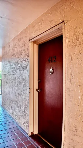 $2,500 | 325 Northwest 72nd Avenue, Unit 412, Miami, FL 33126