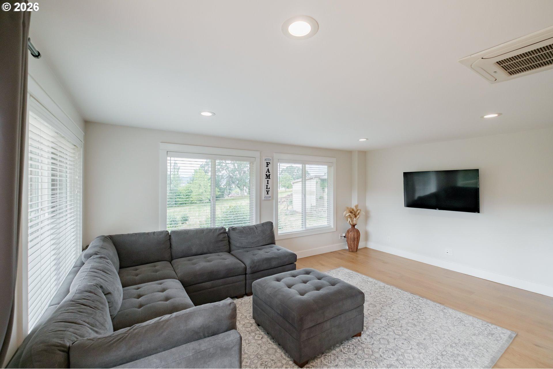 7500 Spring Valley Road Northwest Salem, OR 97304 - Photo 17 of 46 Gallery Image 17