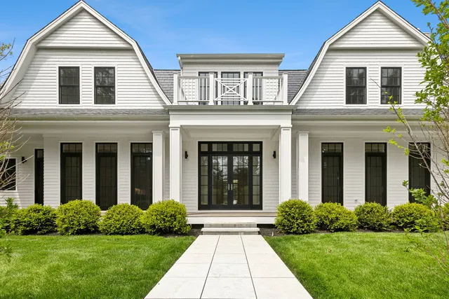 $12,150,000 | 73 Wainscott Stone Road, Wainscott, NY 11975