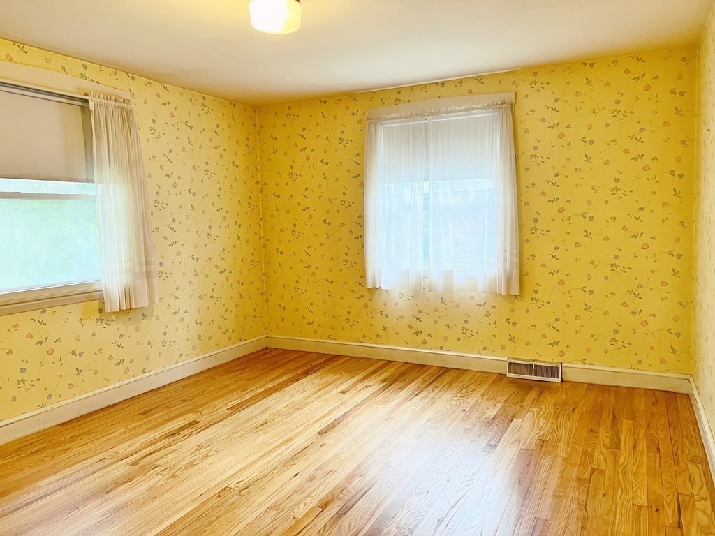 39 Long Hill Road Ashland, MA 01721 - Photo 14 of 21 Gallery Image 14