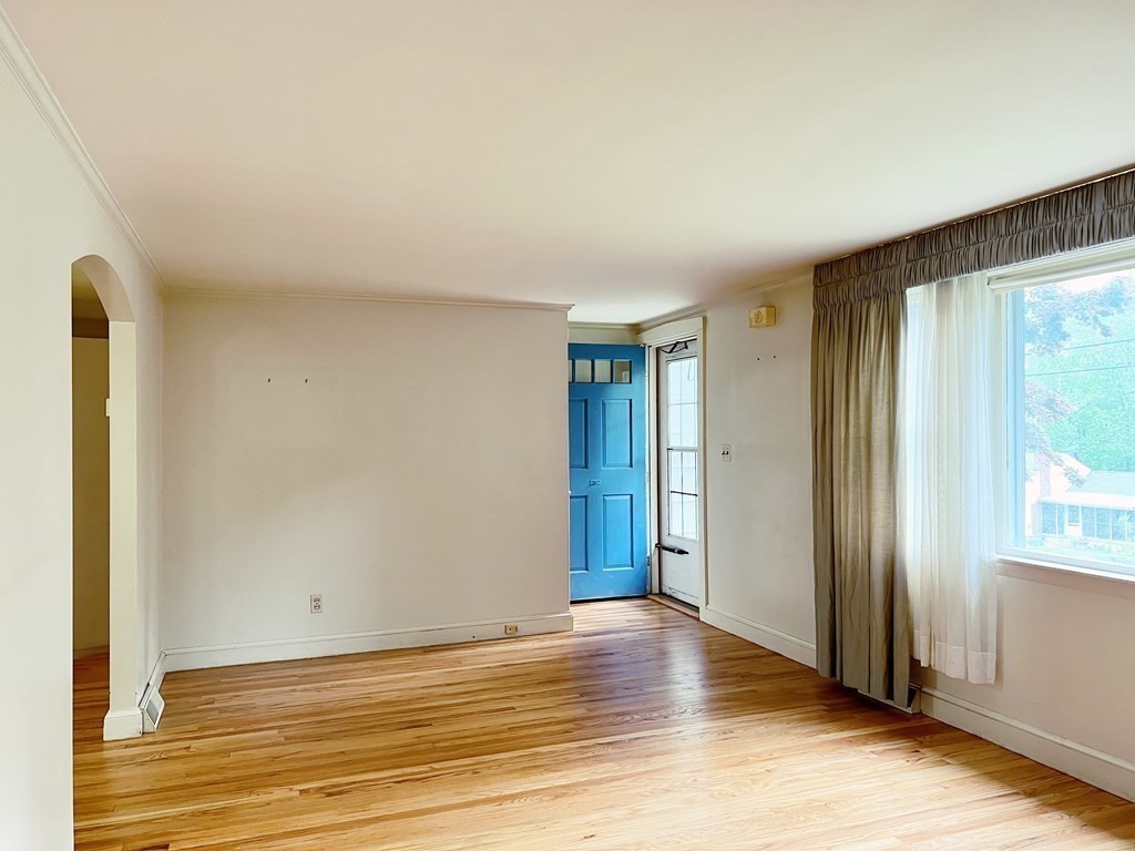 39 Long Hill Road Ashland, MA 01721 - Photo 5 of 21 Gallery Image 5