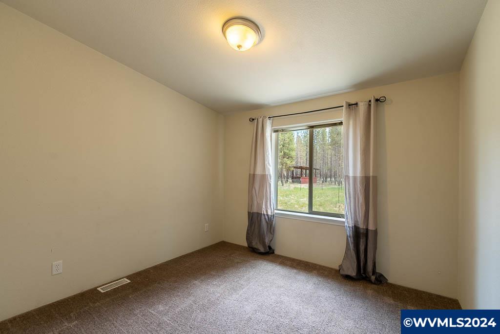 150489 Kurtz Road La Pine, OR 97739 - Photo 17 of 44
