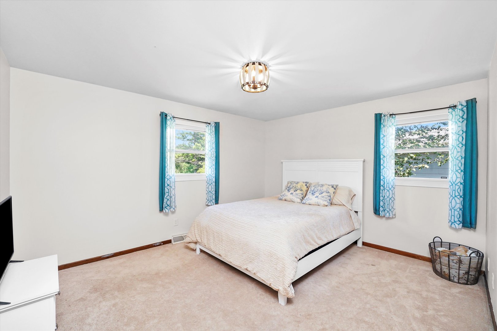 6846 James Drive Rochelle, IL 61068 - Photo 12 of 29