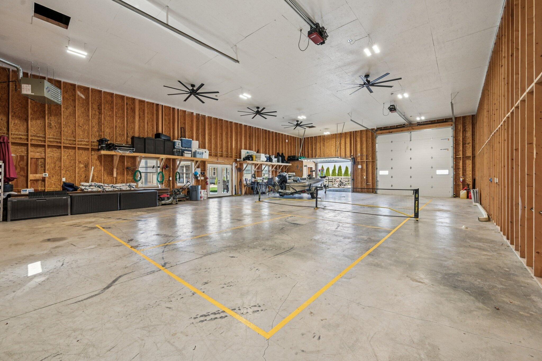 15340 Robins Road Johnstown, OH 43031 - Photo 94 of 142 indoor pickleball court