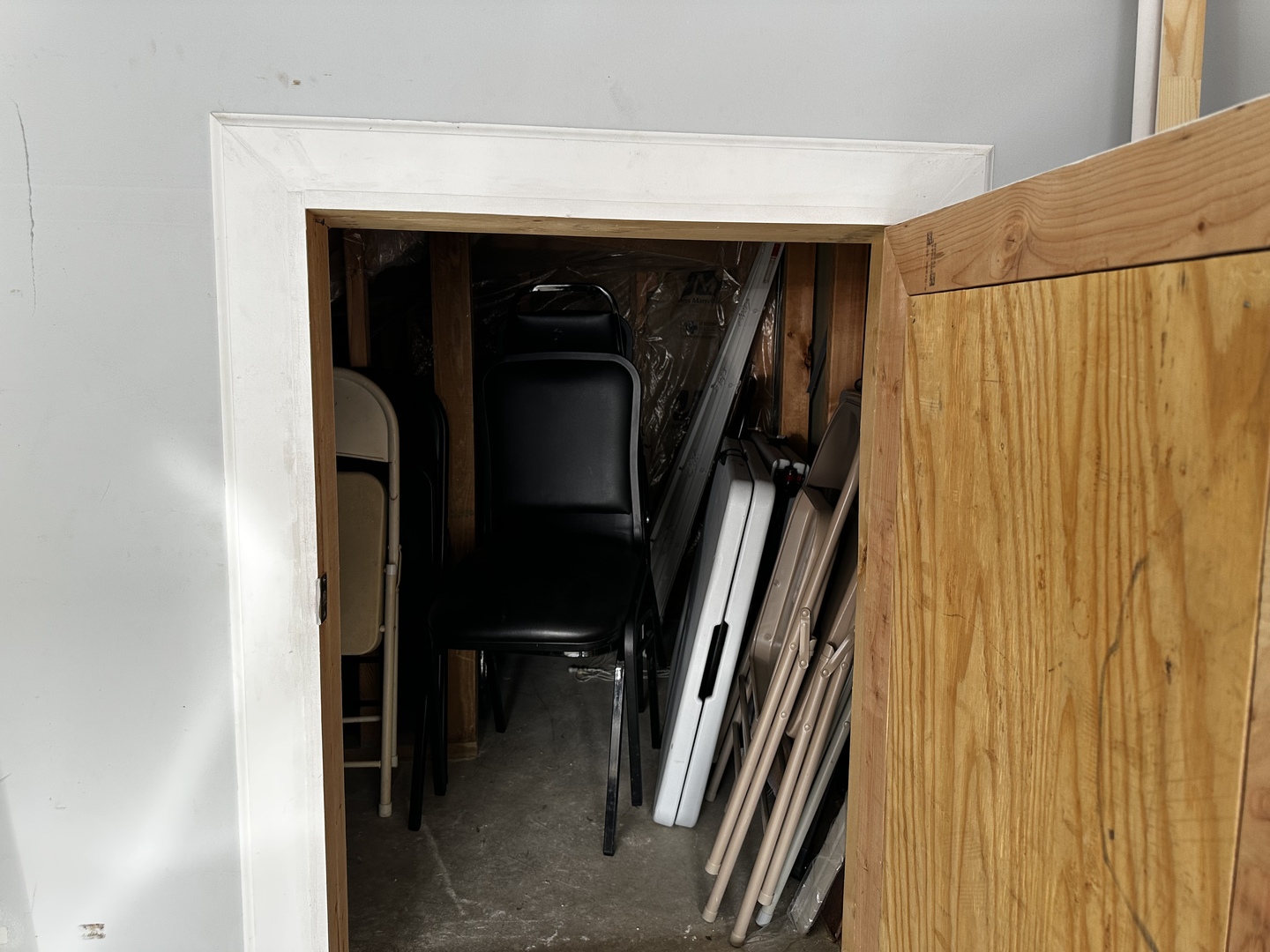 2255 Reflections Drive Aurora, IL 60502 - Photo 19 of 20 a close view of closet