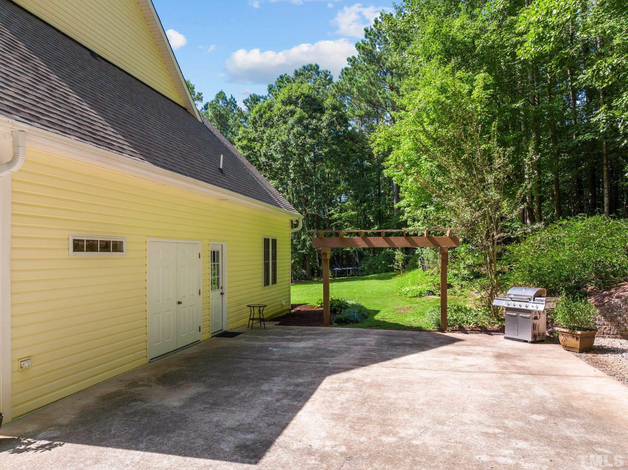 1108 Sky Point Court Raleigh, NC 27603 - Photo 8 of 80