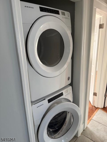 25 Flanders Road Netcong, NJ 07857 - Photo 7 of 14 a utility room with dryer and washer