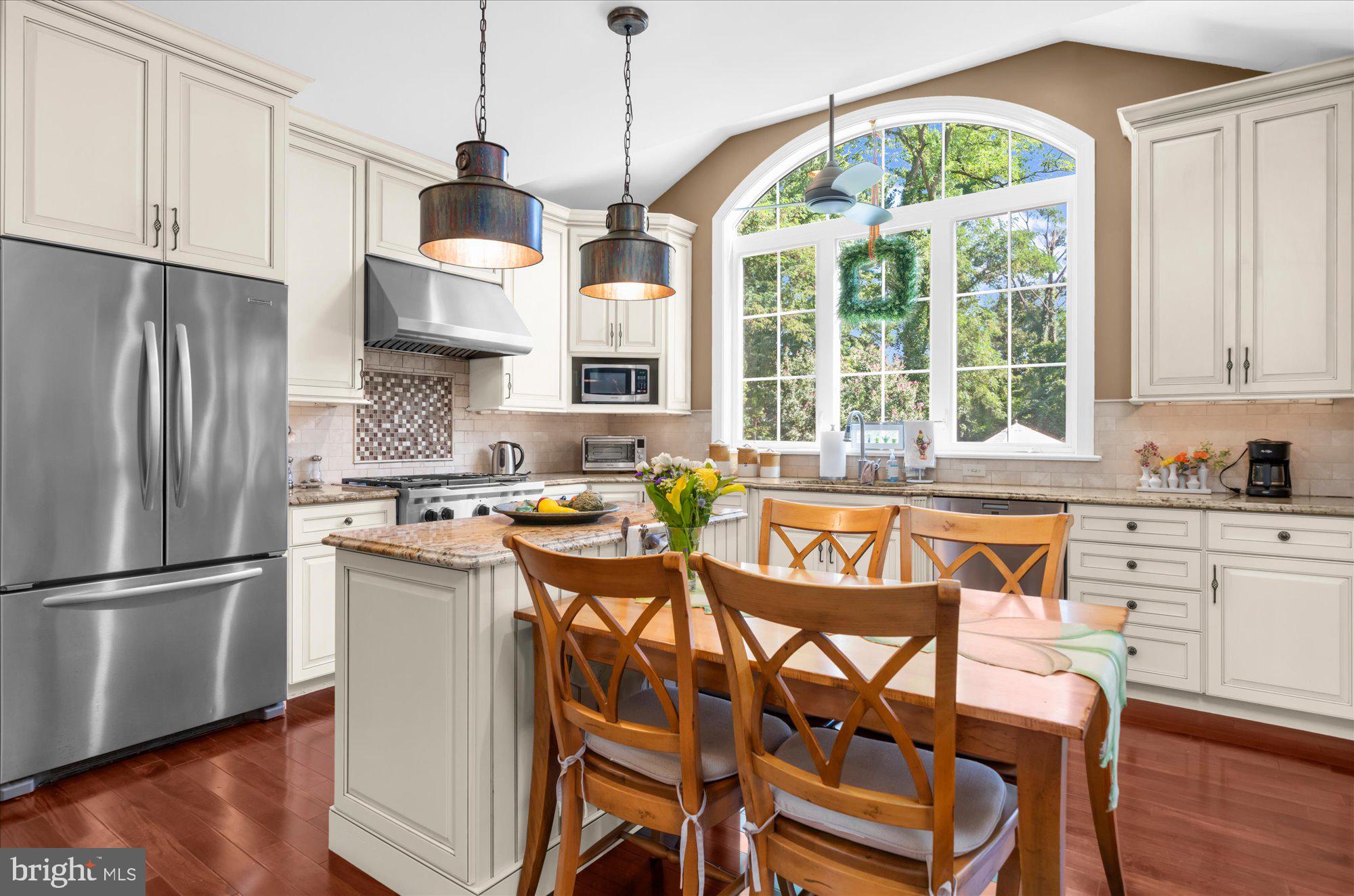 280 County Line Road Wayne, PA 19087 - Photo 5 of 46 Gallery Image 5