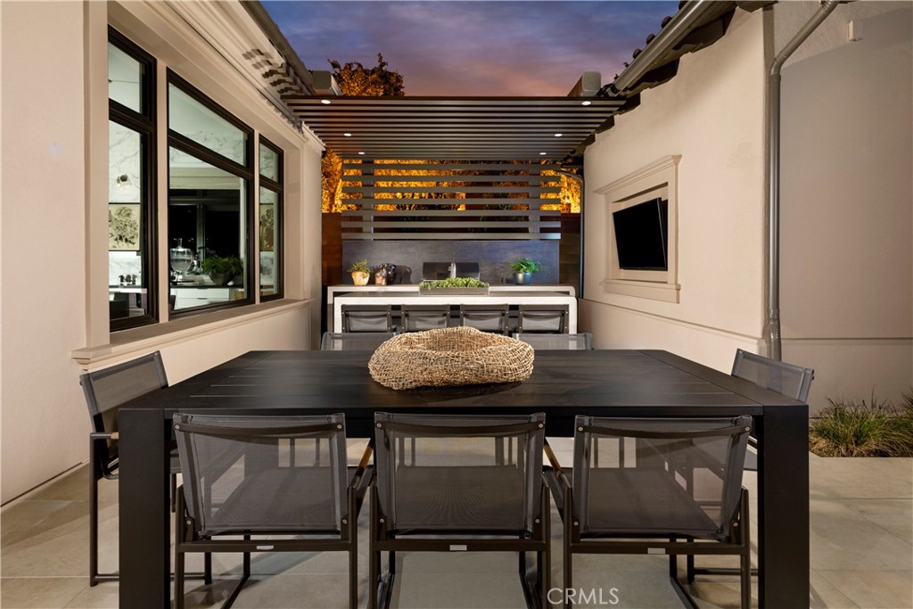 548 Peninsula Irvine, CA 92602 - Photo 7 of 21