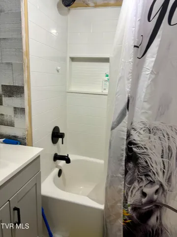 $129,000 | 116 Vines Road, Hampton, TN 37658