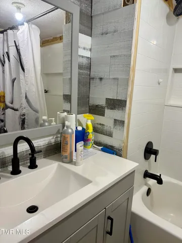 $129,000 | 116 Vines Road, Hampton, TN 37658