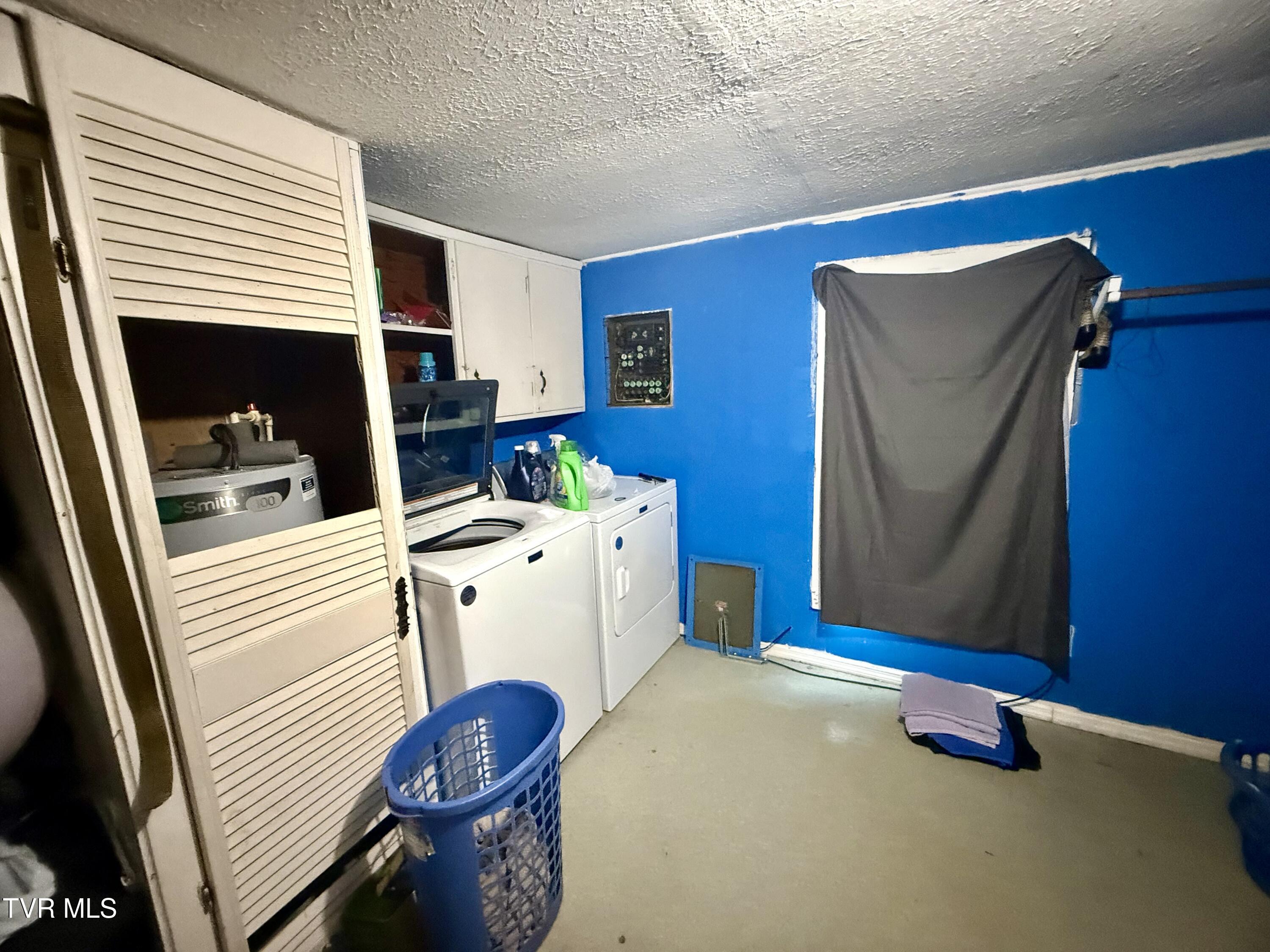 116 Vines Road Hampton, TN 37658 - Photo 6 of 22 IMG_6020