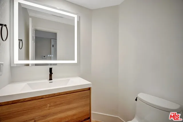 $6,750 | 4016 Camino Plano, Calabasas, CA 91302