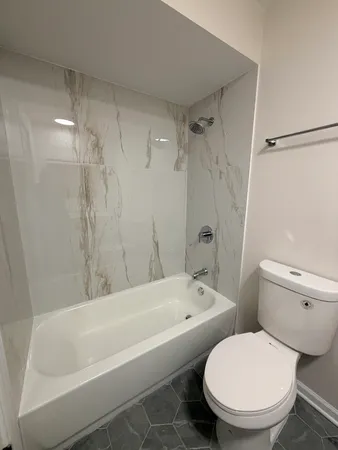 $270,000 | 720 Wellington Avenue, Unit 219, Elk Grove Village, IL 60007