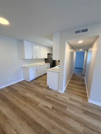 $270,000 | 720 Wellington Avenue, Unit 219, Elk Grove Village, IL 60007