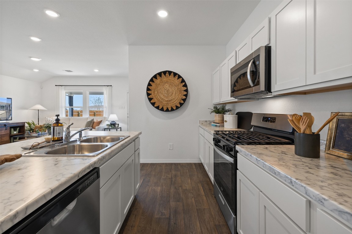 827 Arnold Loop Kyle, TX 78640 - Photo 19 of 35