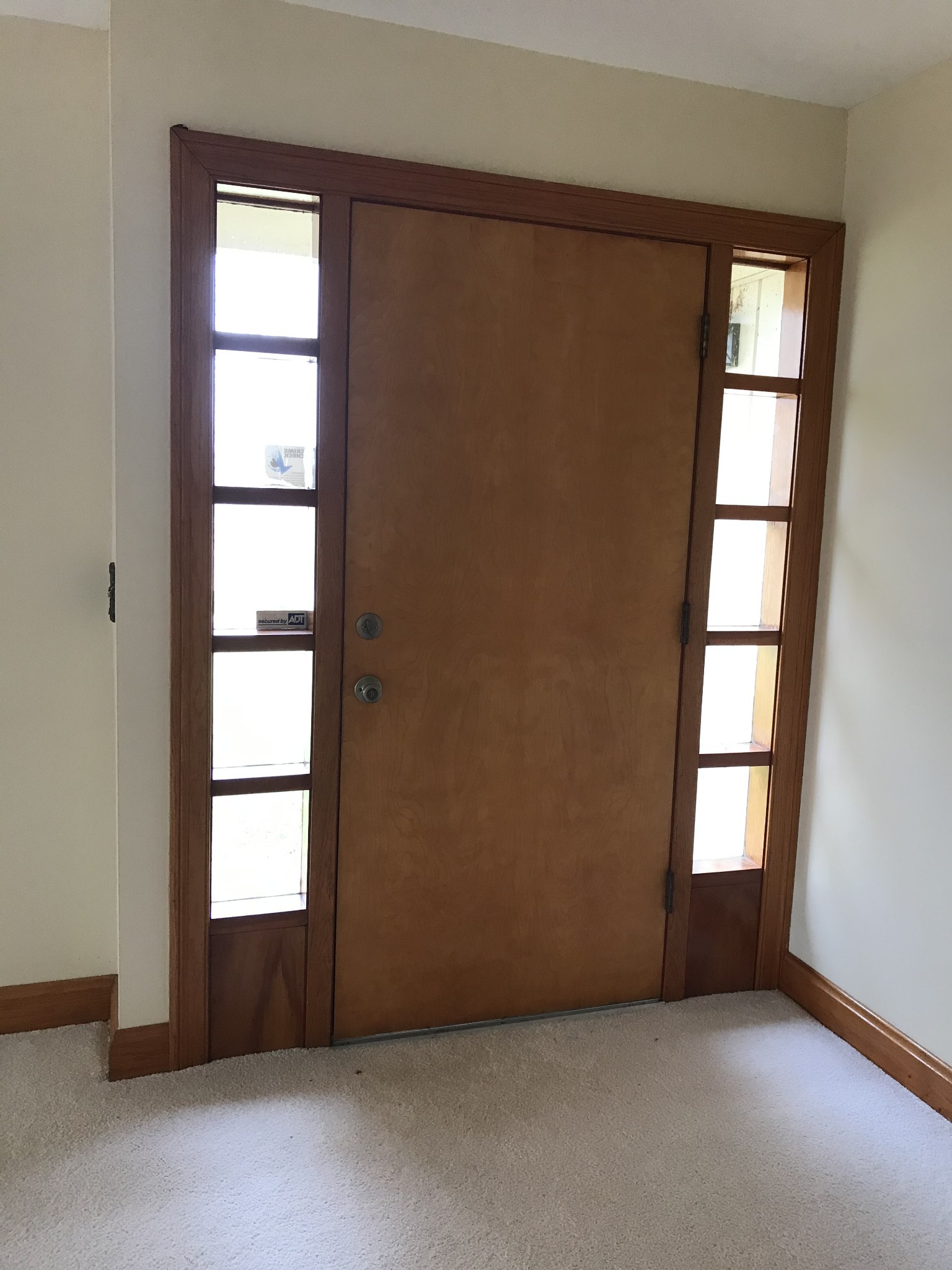 7129 Highland Road Portland, TN 37148 - Photo 13 of 35 an empty room with windows and closet