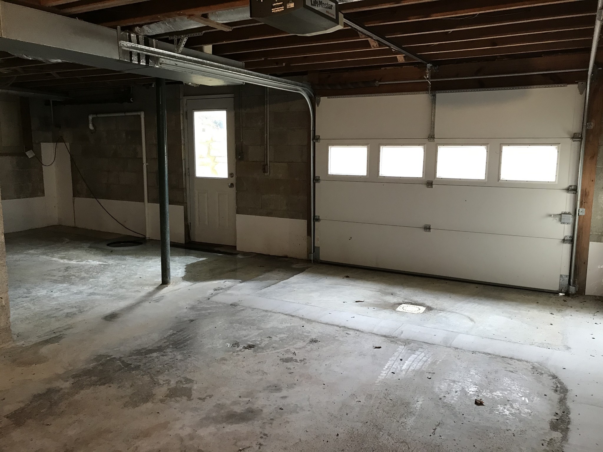 7129 Highland Road Portland, TN 37148 - Photo 25 of 35 a view of a garage