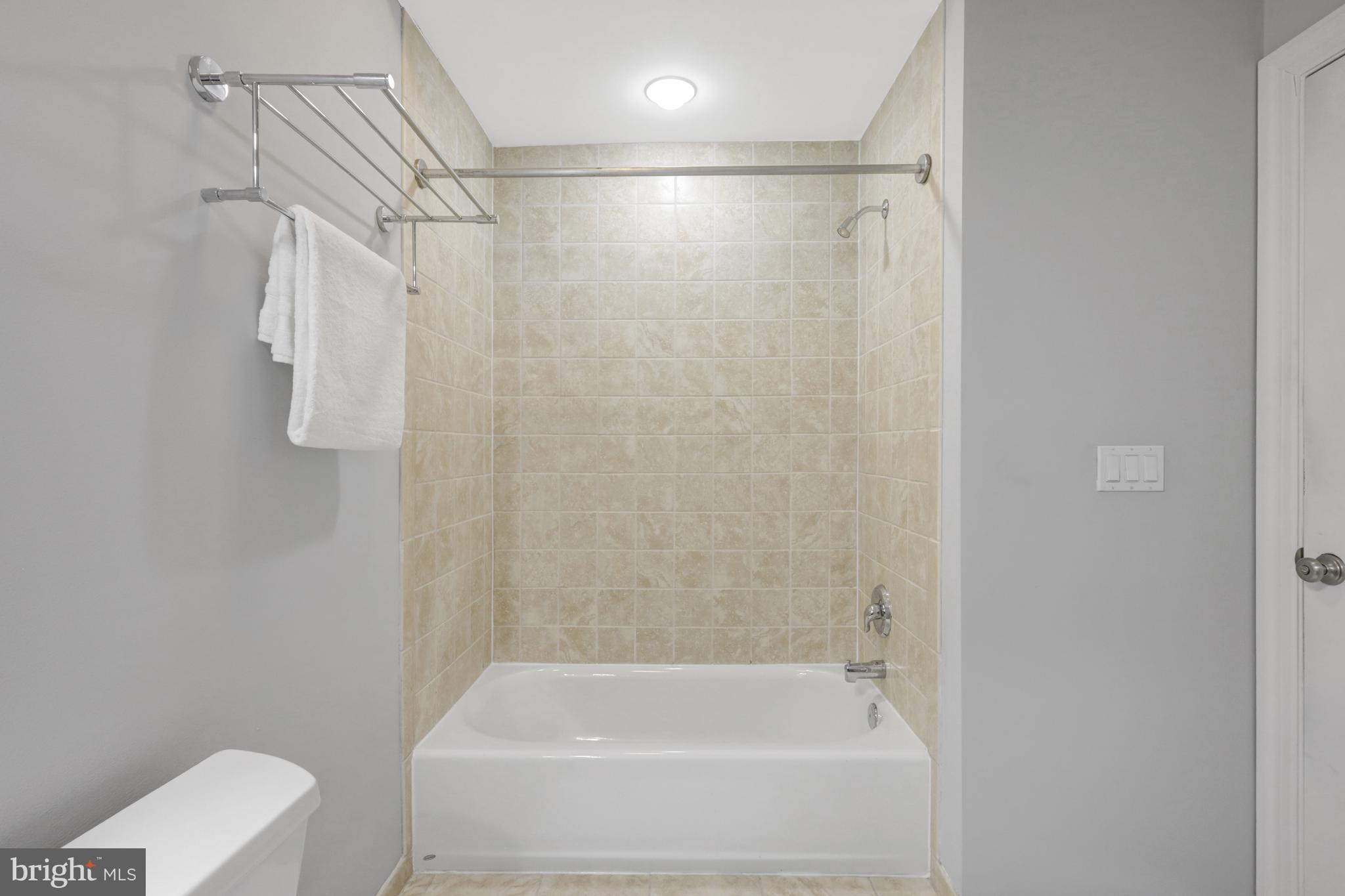 927 12th Street Northeast Washington, DC 20002 - Photo 13 of 27 Full bath #3 ensuite