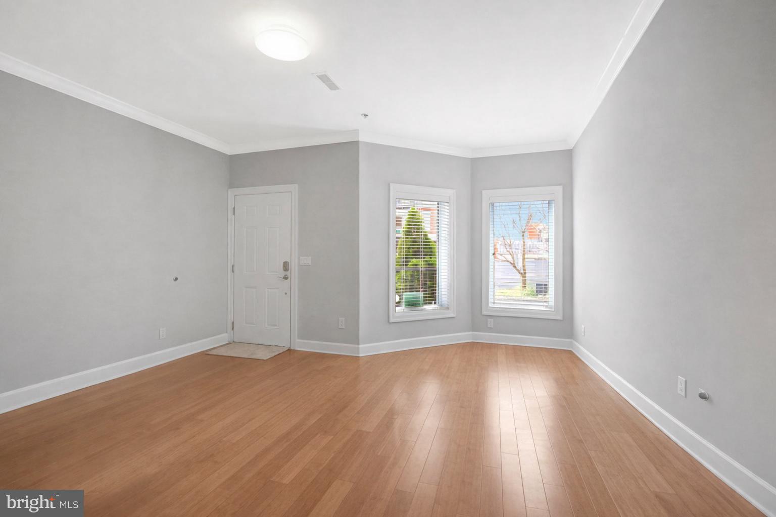927 12th Street Northeast Washington, DC 20002 - Photo 22 of 27 Living room