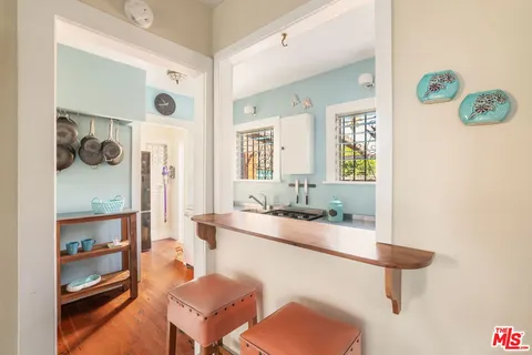 $1,595,000 | 1315 Cabrillo Avenue, Venice, CA 90291