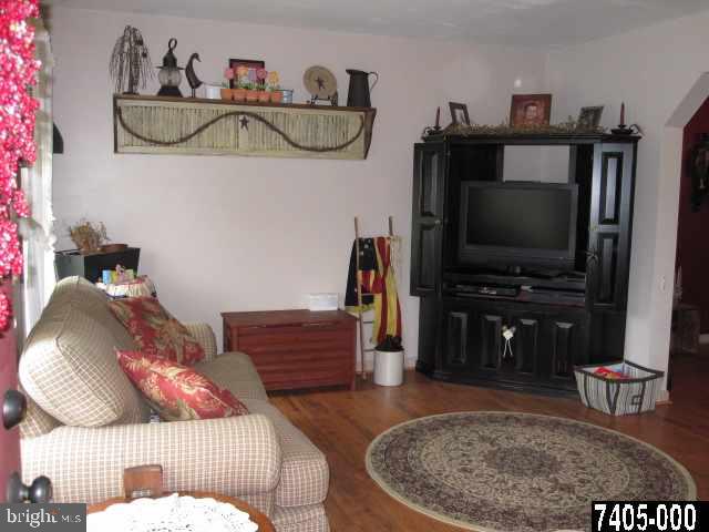 2389 Meeting House Road Spring Grove, PA 17362 - Photo 4 of 24