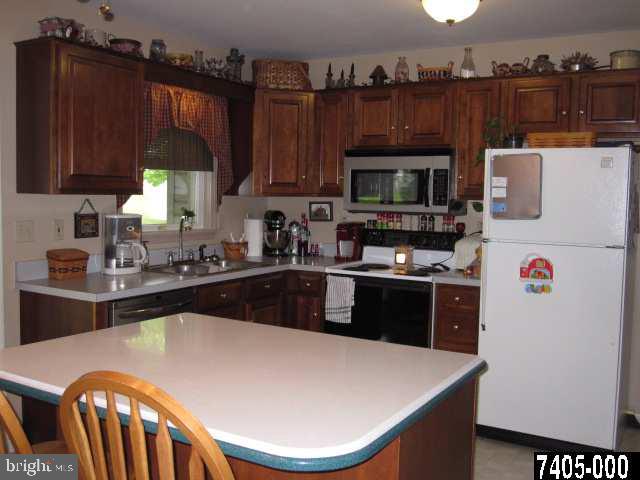 2389 Meeting House Road Spring Grove, PA 17362 - Photo 8 of 24