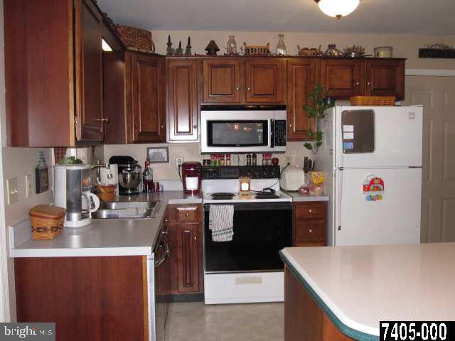 2389 Meeting House Road Spring Grove, PA 17362 - Photo 9 of 24
