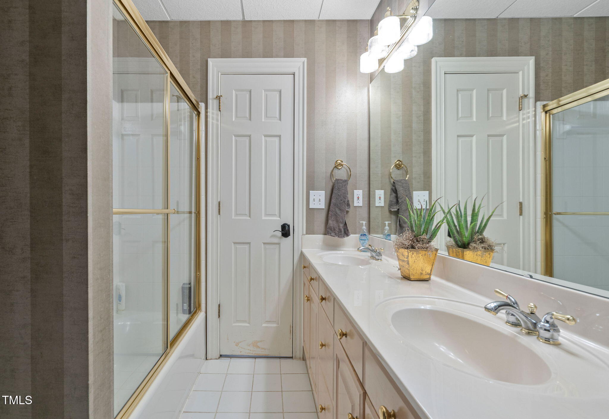 12012 Six Forks Road Raleigh, NC 27614 - Photo 73 of 100 102-web-or-mls-12012-six-forks-rd