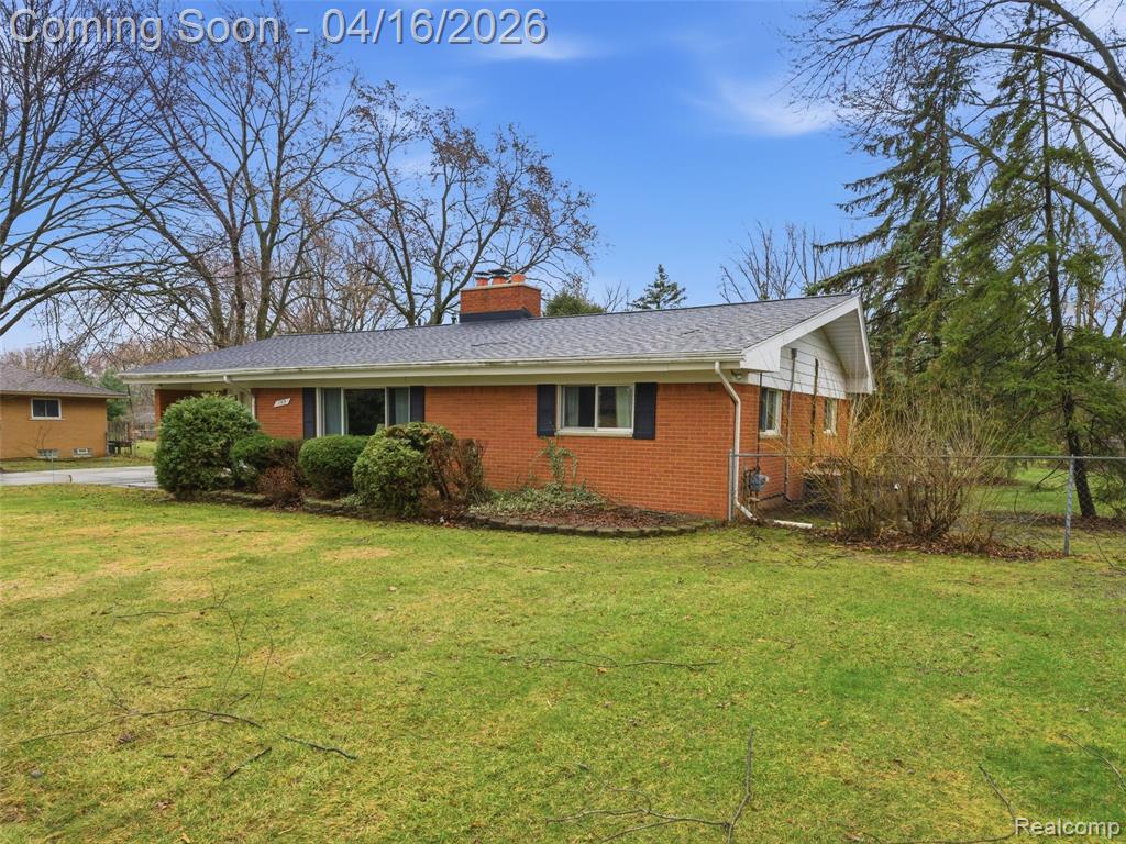192 Booth Road Troy, MI 48085 - Photo 4 of 37