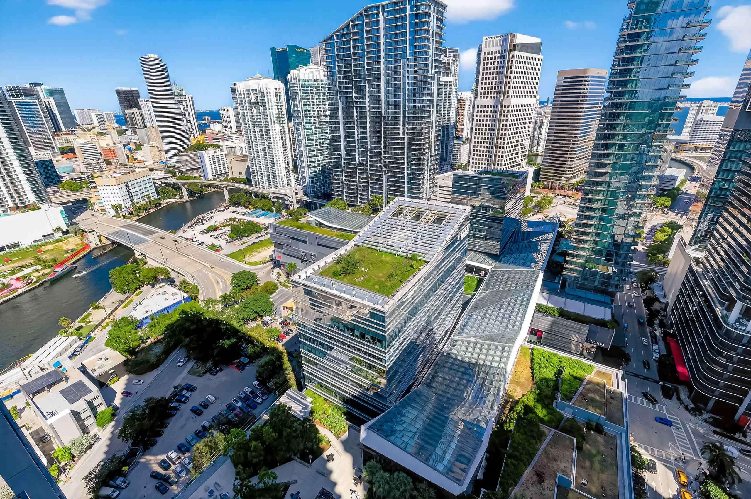 88 Southwest 7th Street, Unit 3003 Miami, FL 33130 - Photo 12 of 49 a view of deck with patio
