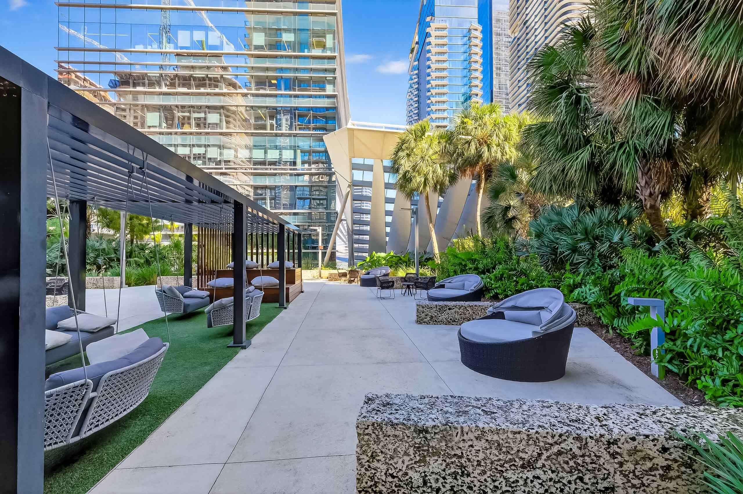 88 Southwest 7th Street, Unit 3003 Miami, FL 33130 - Photo 40 of 49 a view of outdoor space yard and porch