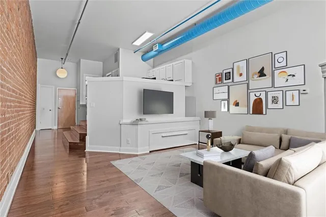 $175,000 | 700 Broadway Boulevard, Unit 508, Kansas City, MO 64105