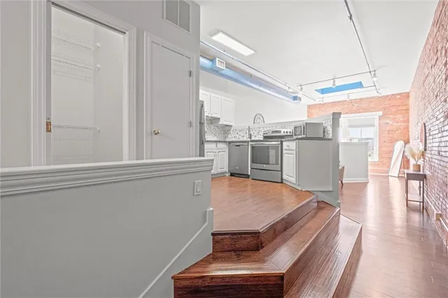 $175,000 | 700 Broadway Boulevard, Unit 508, Kansas City, MO 64105