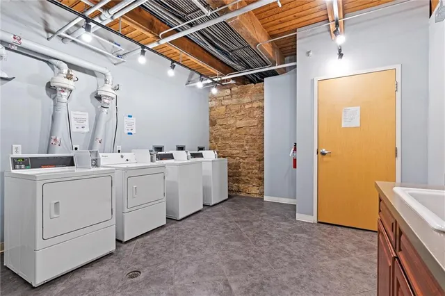 $175,000 | 700 Broadway Boulevard, Unit 508, Kansas City, MO 64105