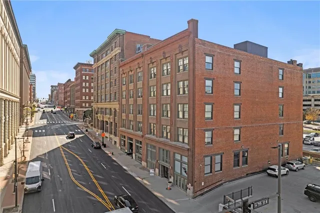 $175,000 | 700 Broadway Boulevard, Unit 508, Kansas City, MO 64105
